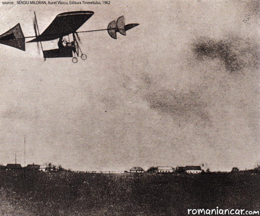 Aure Vlaicu in zbor flying